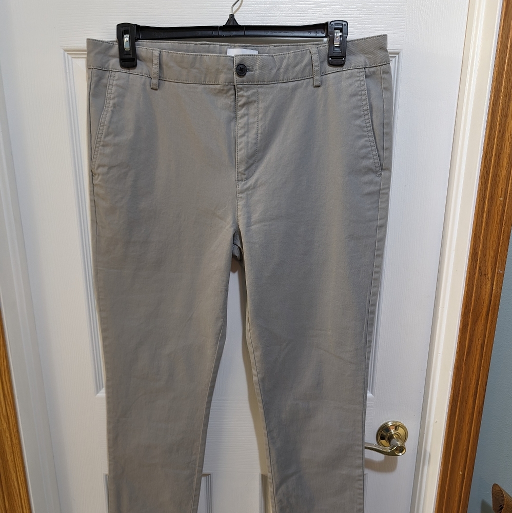 STRETCH SKINNY CHINOS IN LIGHT GRAY-GREY